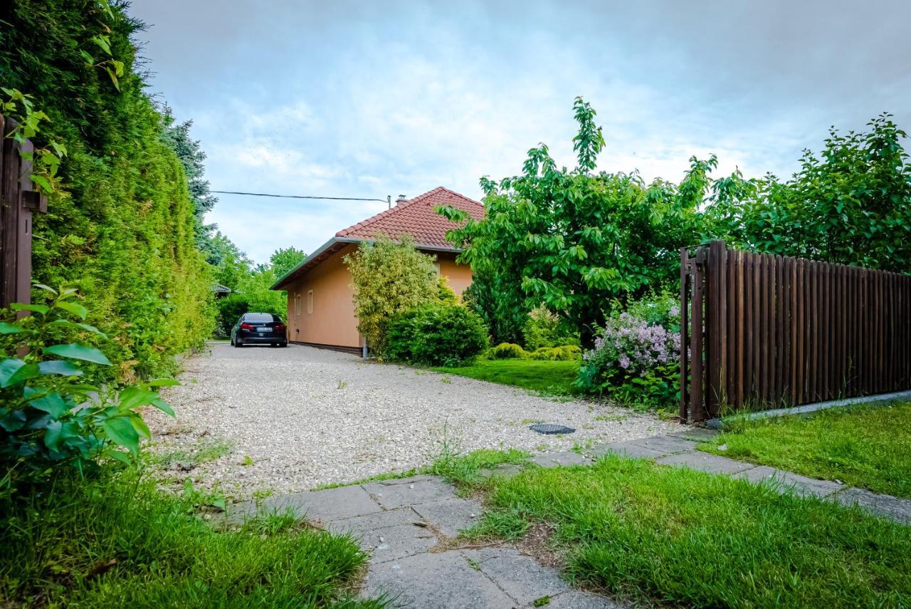 Vila Sunny Garden Pihenohaz Siófok Exteriér fotografie